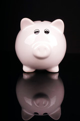 sparschwein auf schwarzem hintergrund #2