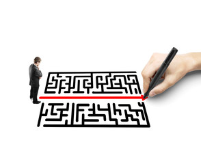 hand drawing a labyrinth