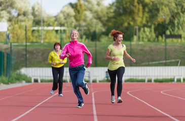 girls running