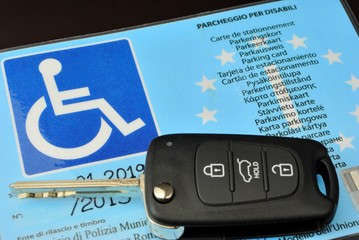 Contrassegno parcheggio disabili modello europeo