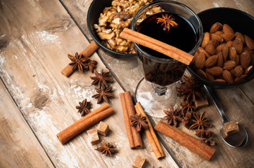 hot mulled wine, spices and nuts