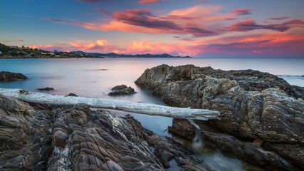 Couché de soleil plage côte d'azur avec vue sur l'esterel