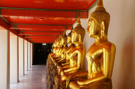 Thai golden Buddha Statues