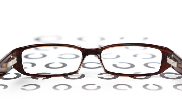 Brille auf Sehtest