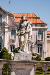 Obraz premium Antique statue in park of Queluz
