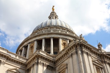 Fototapeta na wymiar London cathedral - Saint Paul's Cathedral