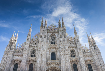 Fototapeta na wymiar Katedra w Mediolanie