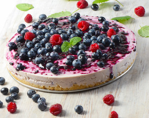 Cake with cream cheese and  berries