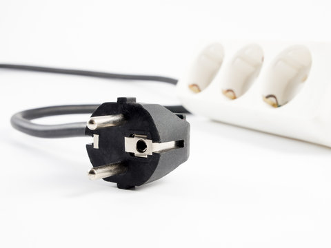 Schukostecker und Dose