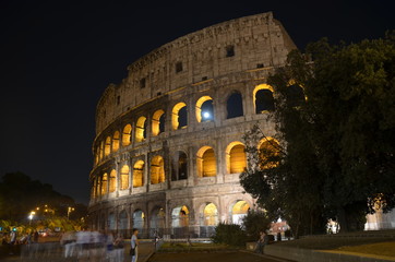 Fototapeta na wymiar Selene nel Colosseo