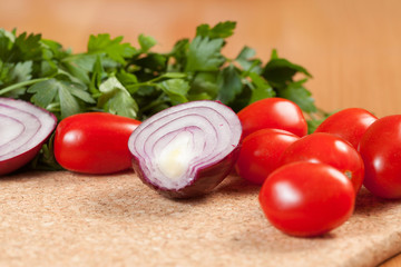 Cocktail tomatoes, onion and parsley.
