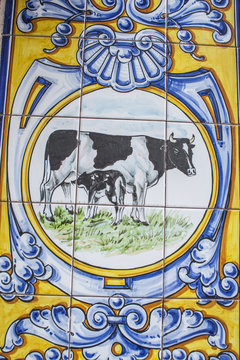 Cer&aacute;mica de Talavera de la Reina, roset&oacute;n de una vaca