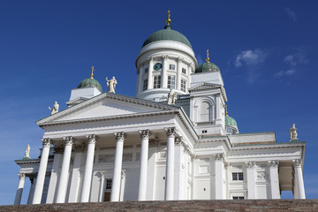 Fototapeta na wymiar Weiße Kirche von Helsinki Finnland