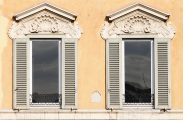 Renaissance windows