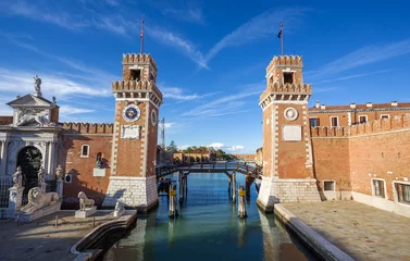 Fotobehang Het Arsenal-gebouw in Venetië, Italië © phant