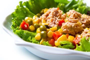 insalata di tonno con mais