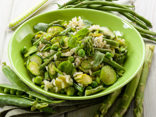 risotto with asparagus zucchinis and green beans,vegetarian food