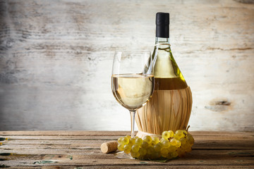 Fototapeta premium white wine
