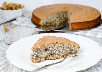 Poppyseed, Walnut and raisin Pie