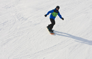 Snowboarder