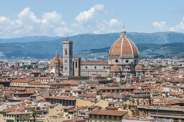 Fototapeta premium The Basilica di Santa Maria del Fiore in Florence, Italy