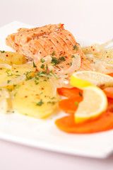 salmon fillet with potatoes