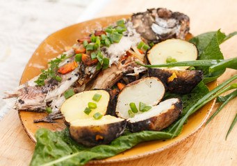 grilled fish with potatoes