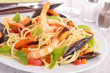 spaghetti and crustacean