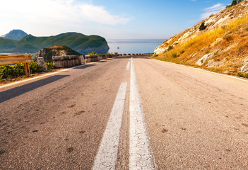 Double dividing line on the coastal mountain highway