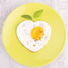 Papier Peint photo Lavable Oeufs sur le plat egg heart shape