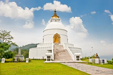 Photo sur Plexiglas Népal World peace pagoda in Pokhara, Nepal.