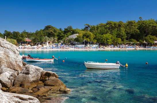 Aliki beach