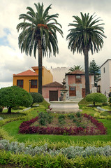Jard&iacute;n con fuente