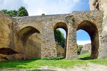 Fototapeta na wymiar Château de Suze la Rousse- Drôme provencal
