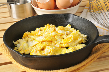 Scrambled eggs in a cast iron skillet