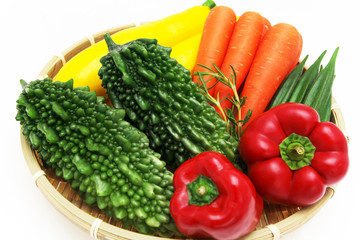 沖縄県産の緑黄色野菜