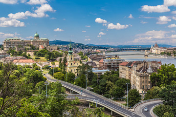 Fototapeta na wymiar Budapeszt Royal Palace rankiem widok.