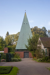 Fototapeta na wymiar chapel in ohlsdorf cemetery hamburg