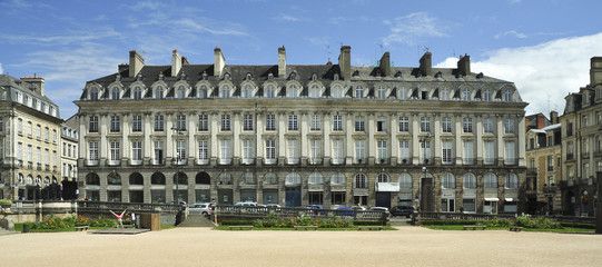 Fototapeta na wymiar Palacio en Rennes, Francia