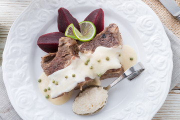 Beef with beetroot and horseradish sauce
