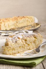 crumb cake with powdered sugar
