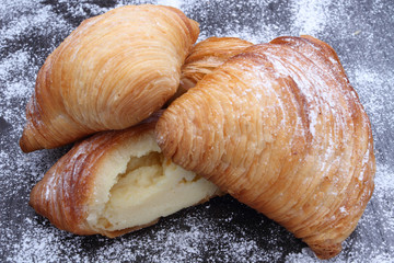 Sfogliatelle ricce napoletane