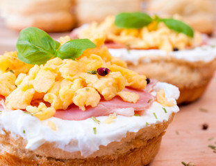 Egg sandwich