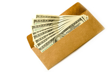 доллары в конверте на белом фоне