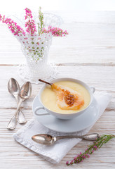 williams pears with semolina