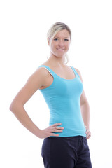 Hübsche Frau mit Trainingsgewand