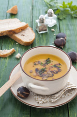 Cream of chestnut soup