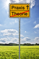 Theorie - Praxis