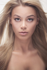 Fototapeta premium Portrait of a stunning blonde beauty
