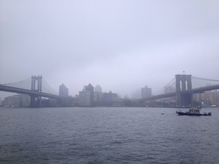 Obraz premium View from the Two Bridges area of Manhattan towards Brooklyn